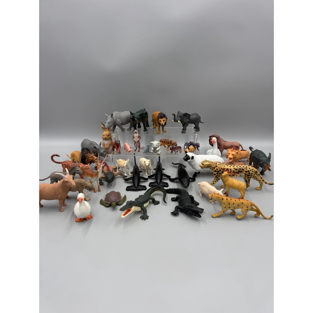 Wildlife Safari Animal Figure Lot Of 40 Assorted Animals Sizes Brands Figures